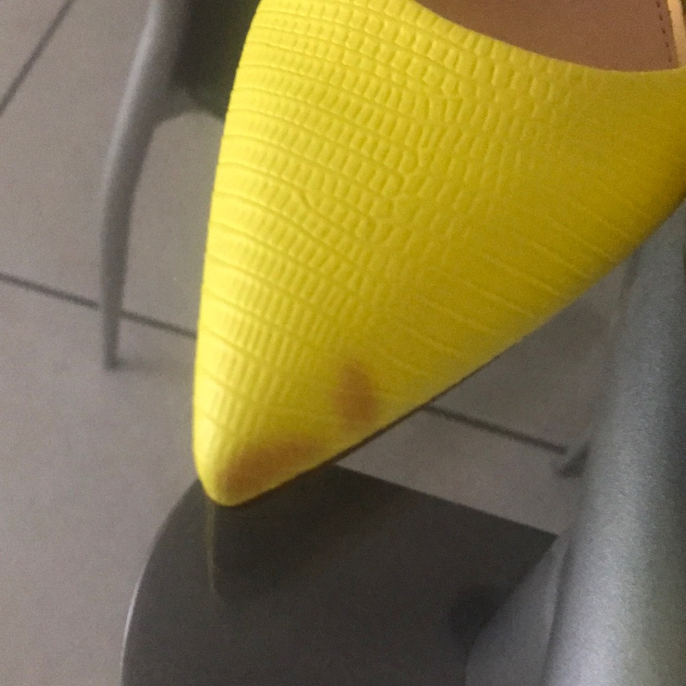 Shoes - Picture 4 of 6